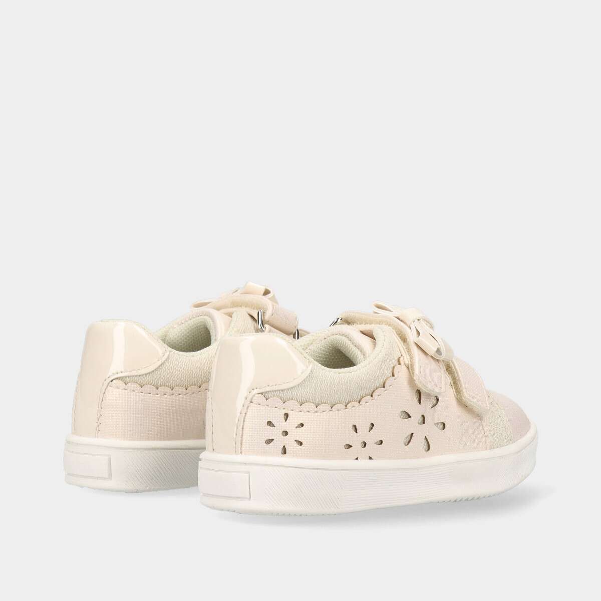 018CORINNA.4_4 018CORINNA.4_4