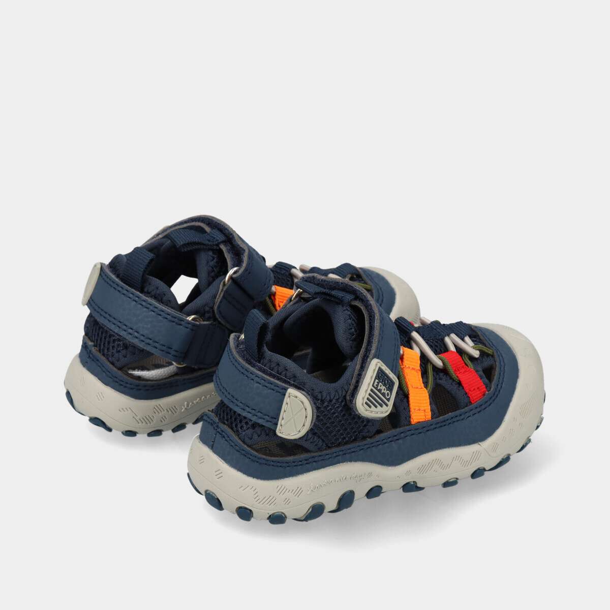 017WAUBEEK.7_4 017WAUBEEK.7_4