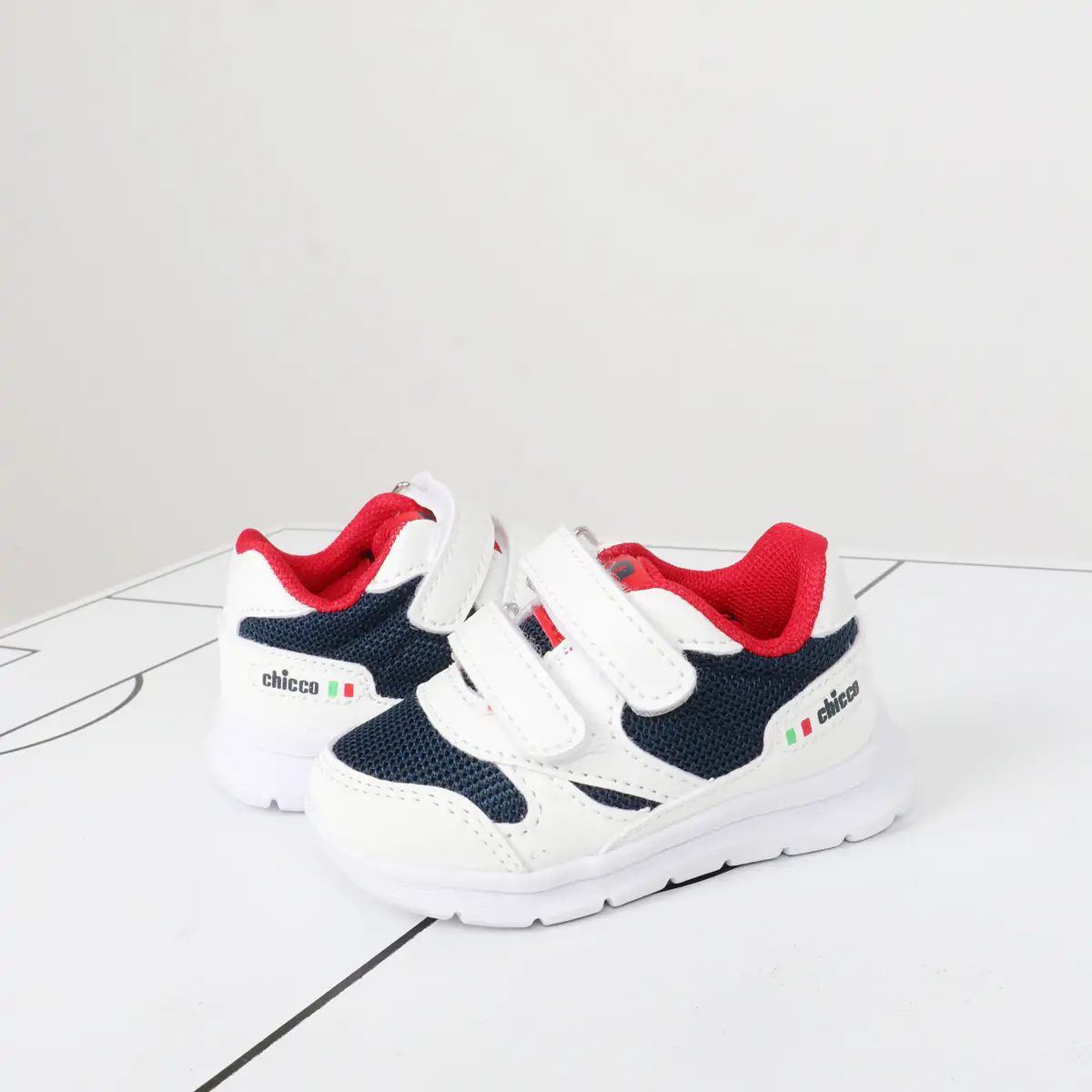 SAPATILHA CHICCO GOBEL Universo do Sapato