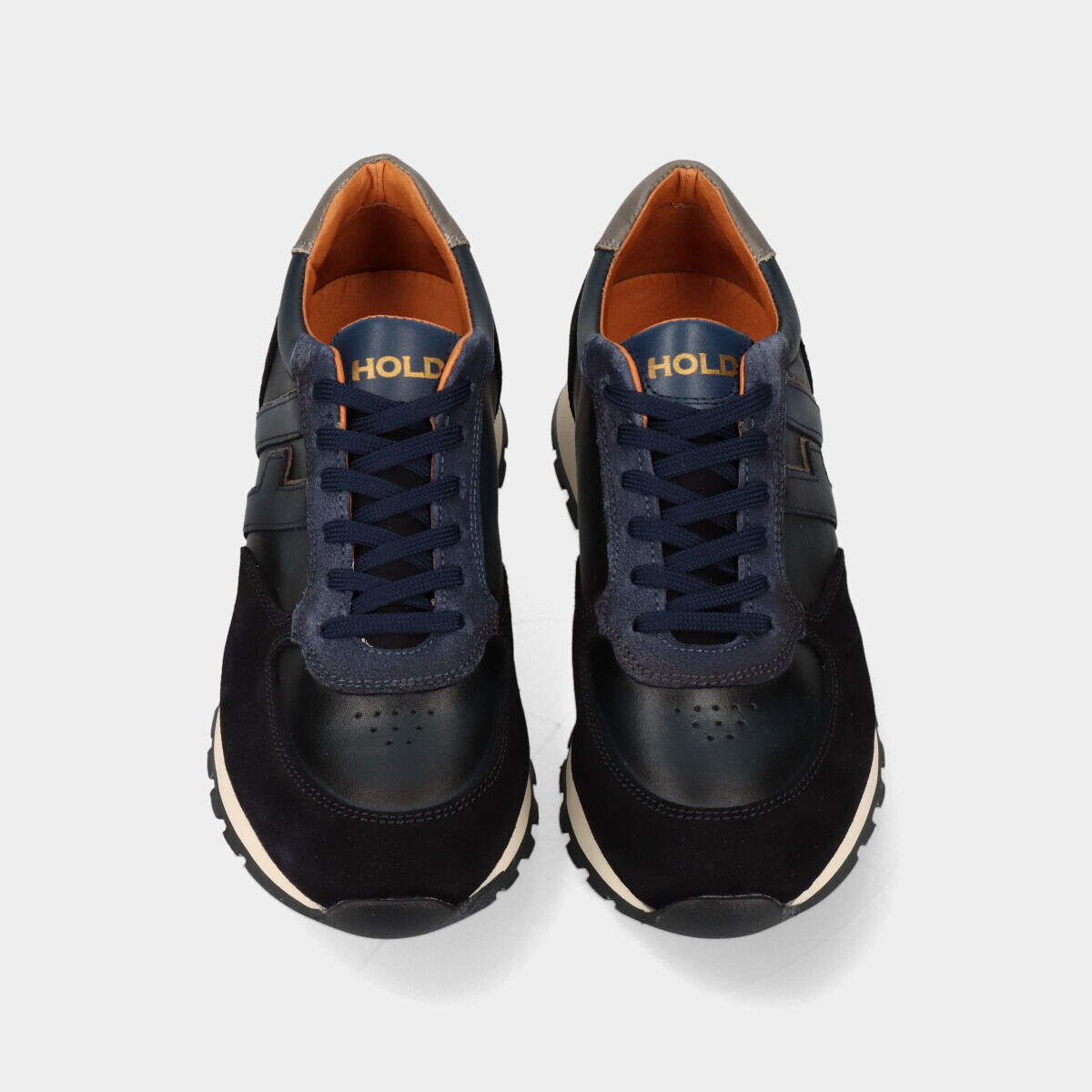 411826P.7_4 411826P.7_4