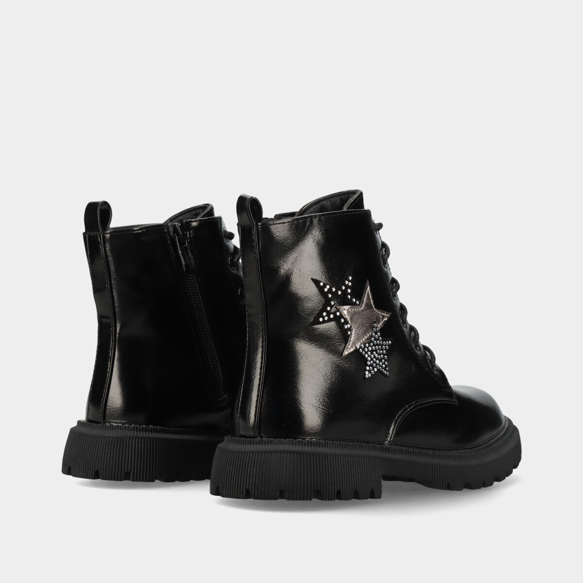 463C890.1_4 463C890.1_4